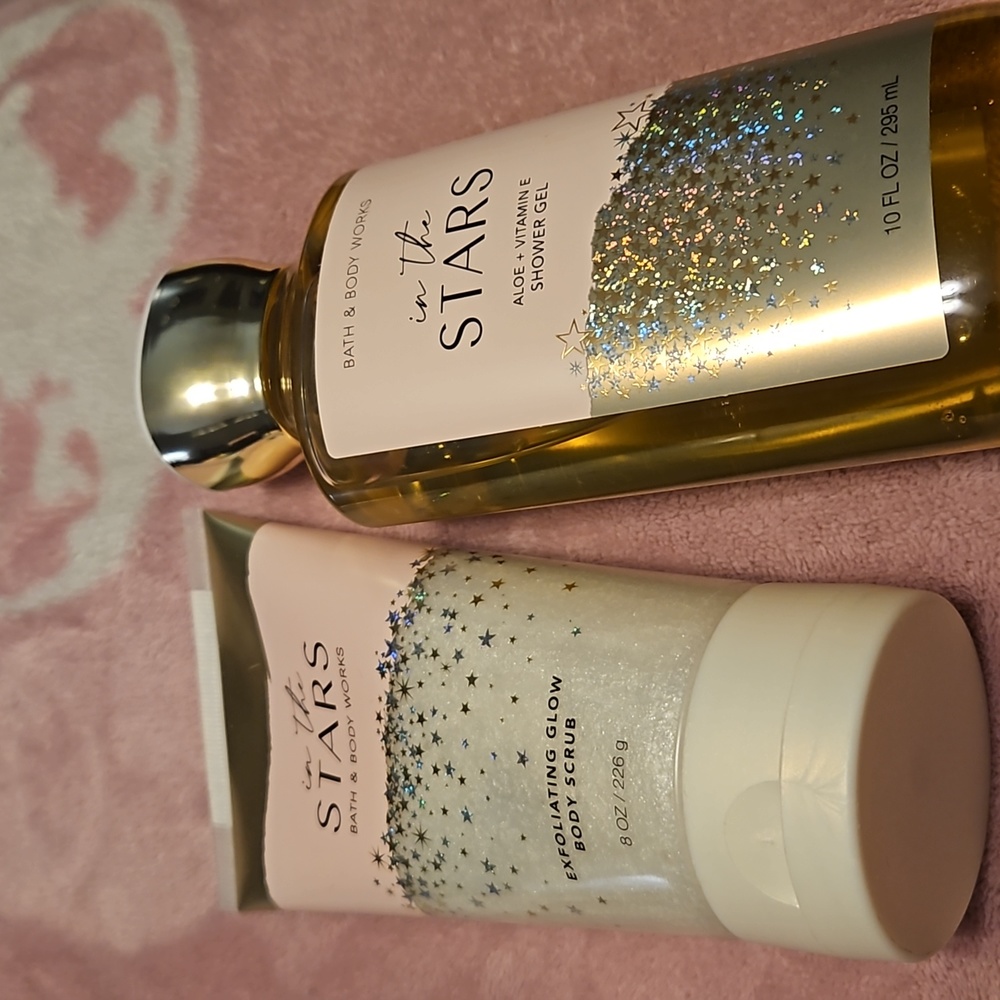 Shower gel and exploiting scrub
